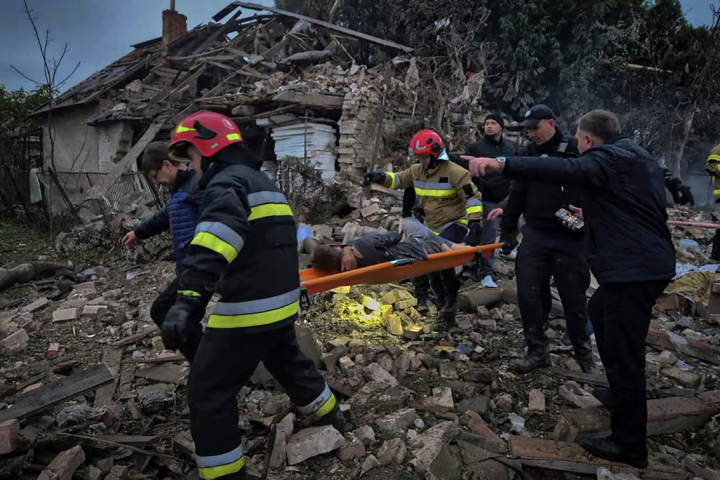 Six people were killed and eighteen were wounded after a series of Russian airstrikes